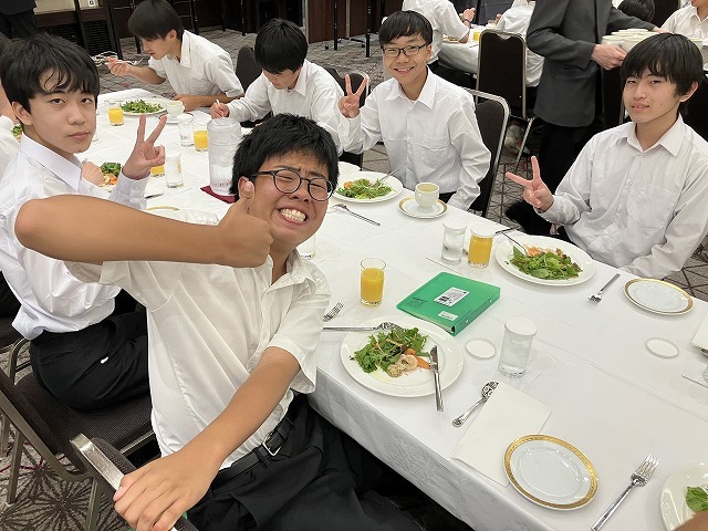 250520311.jpg
